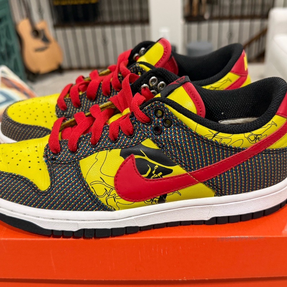 Nike dunk low bright citron W size 7